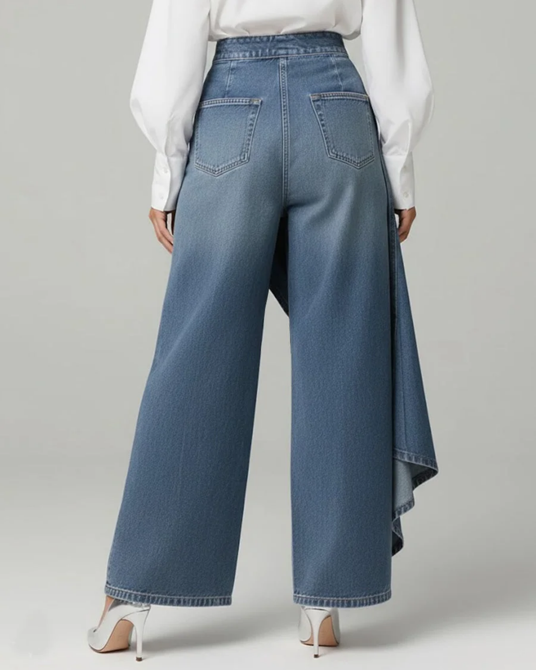 Lada - Pantalons en denim larges avec boutons